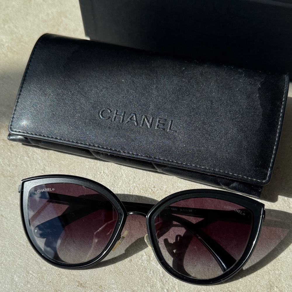 Chanel Black Cat Eye Sunglasses 4222
